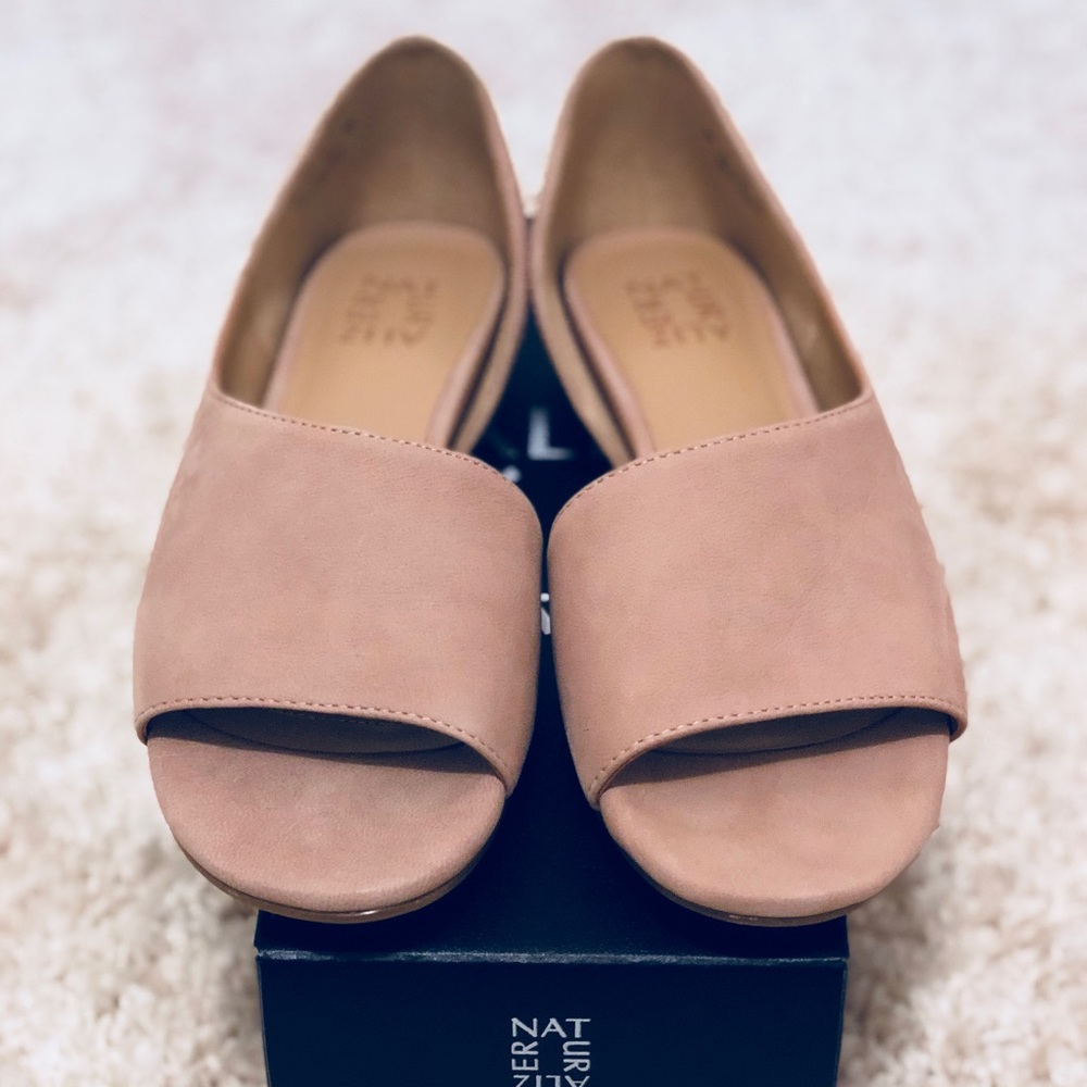 NEW Naturalizer Light Pink Flats